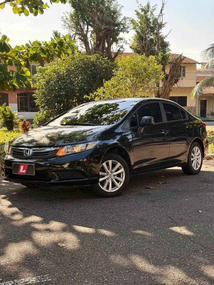 Honda Civic Sedan LXS 1.8/1.8 Flex 16V Aut. 4p
